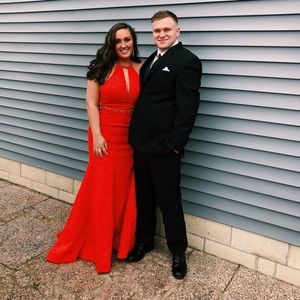 Gorgeous prom dress!!